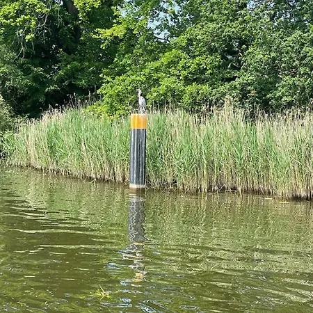 Fuehrerscheinfreies Mobiles Hausboot