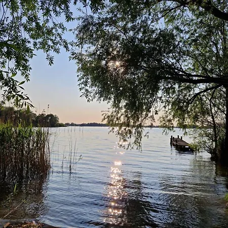 Führerscheinfreies Mobiles Hausboot Rechlin