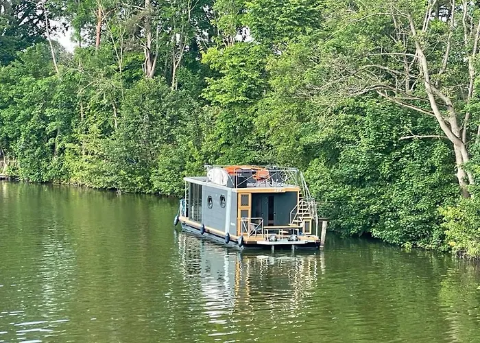 Fuehrerscheinfreies Mobiles Hausboot Botel